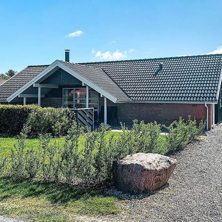 10 Person Holiday Home In Juelsminde Sonderby  Екстериор снимка