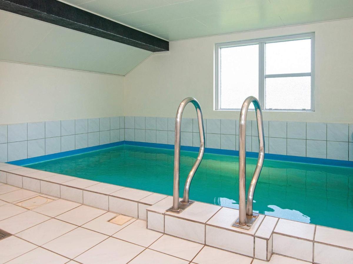10 Person Holiday Home In Juelsminde Sonderby  Екстериор снимка