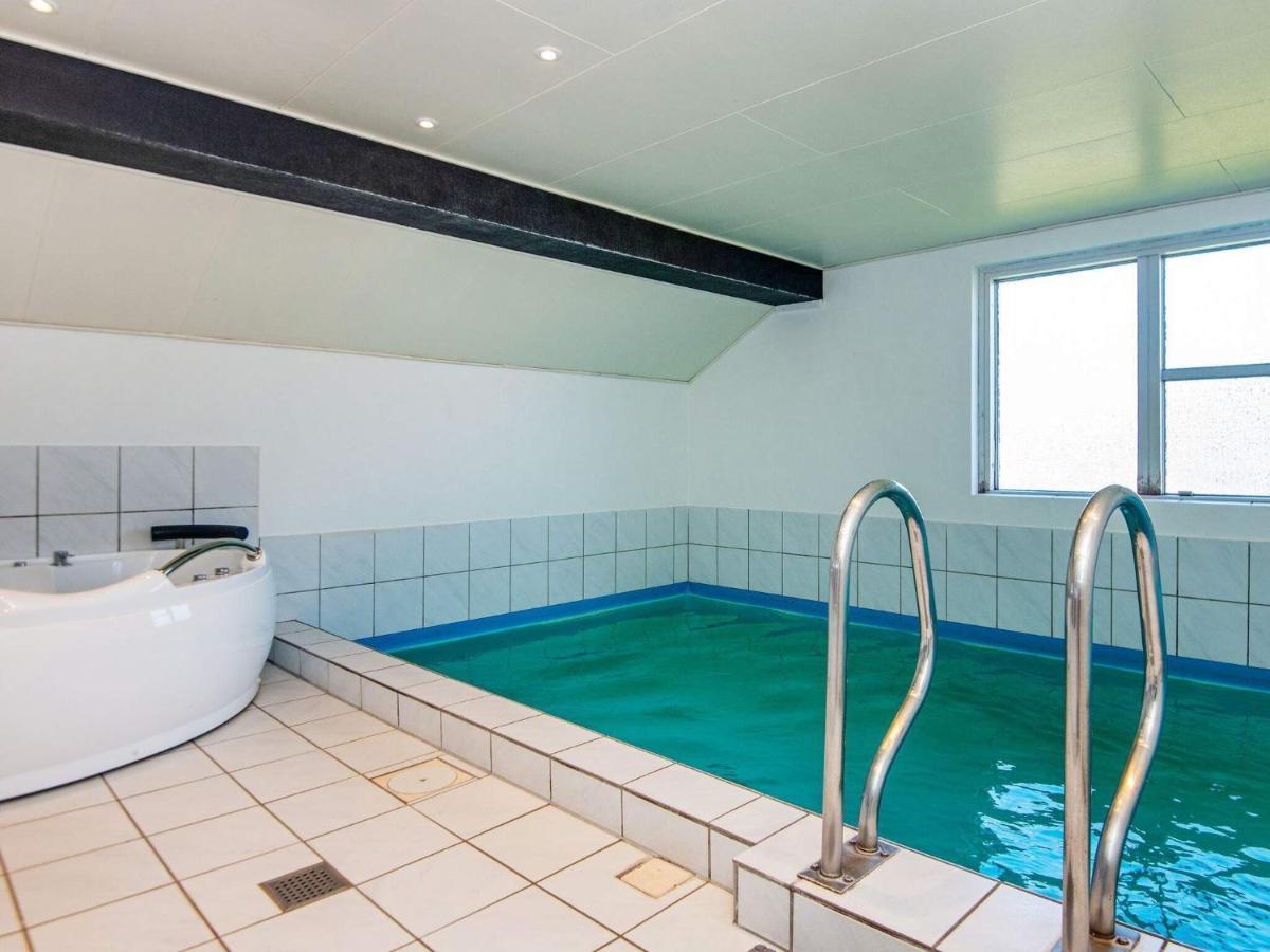 10 Person Holiday Home In Juelsminde Sonderby  Екстериор снимка