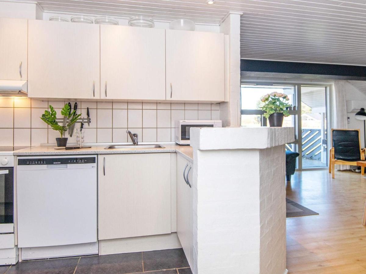 10 Person Holiday Home In Juelsminde Sonderby  Екстериор снимка